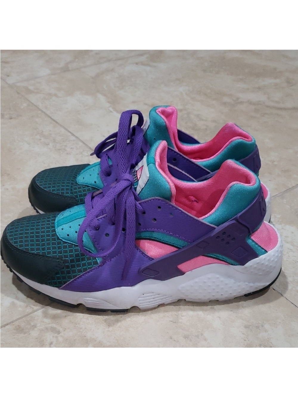 2018 Nike Huarache "Run Ultra Now" sneakers